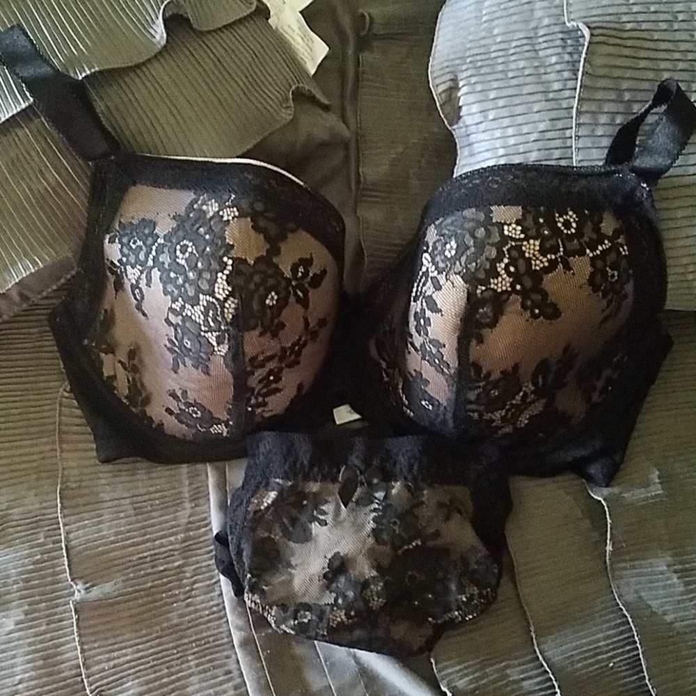 Adore Me 38H Black Lace Bra & 1 underwear